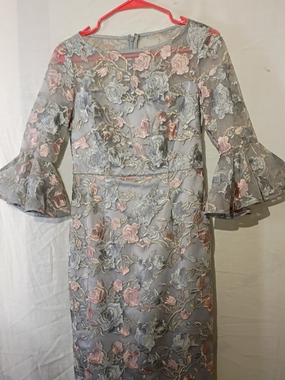 Elegant Floral Lace Sheath Dress in Gray and Pink